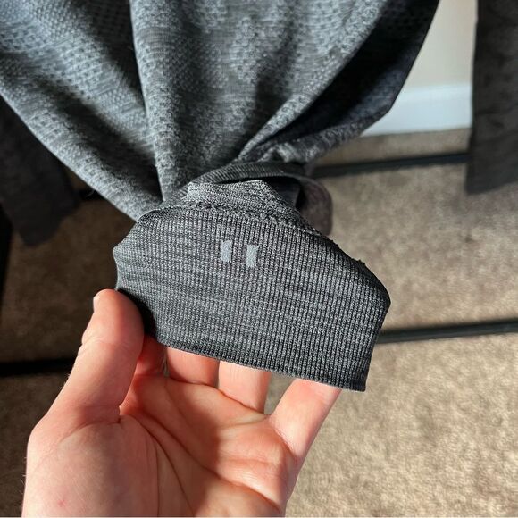 Lululemon Athletica Women's 4 Swiftly Tech Long Sleeve Workout Top - Picture 8 of 8